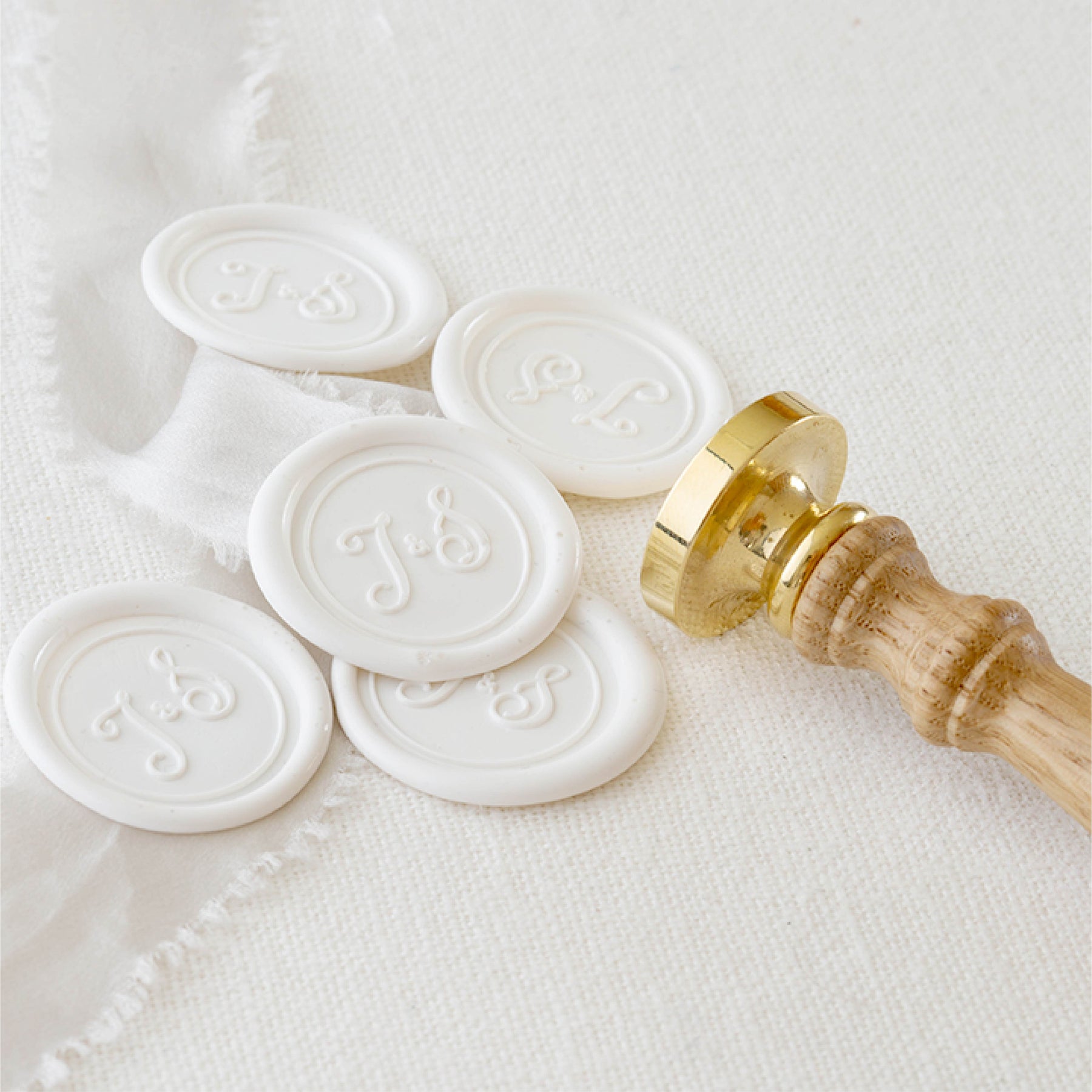 Minimal Script Wedding Monogram - Kaylee – Heirloom Seals