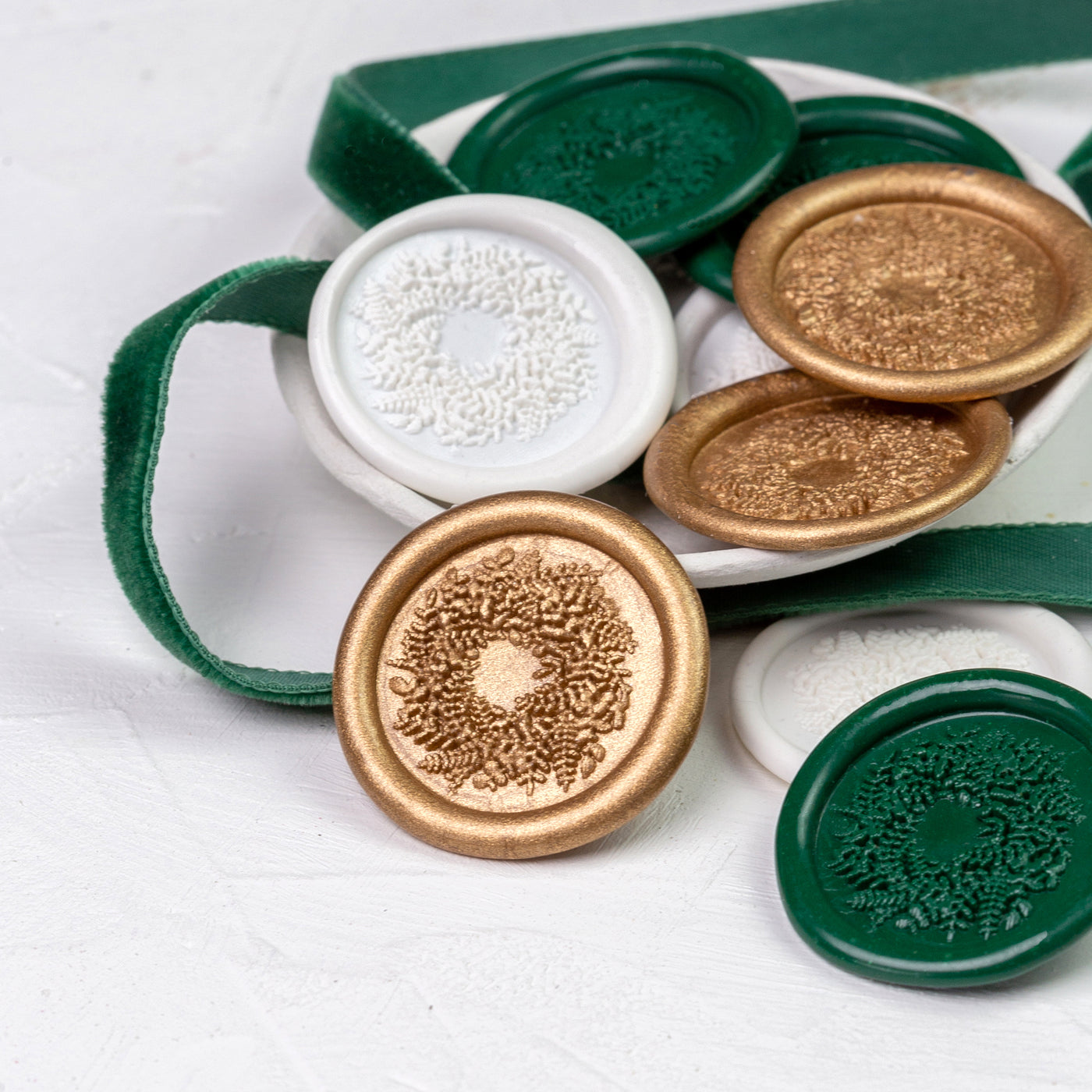 Christmas wreath design wax seal in gold | Heirloom Seals