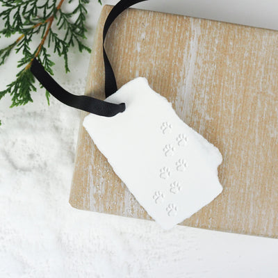 Paw Prints in Snow | 'Believe' Christmas Collection | Heirloom Seals