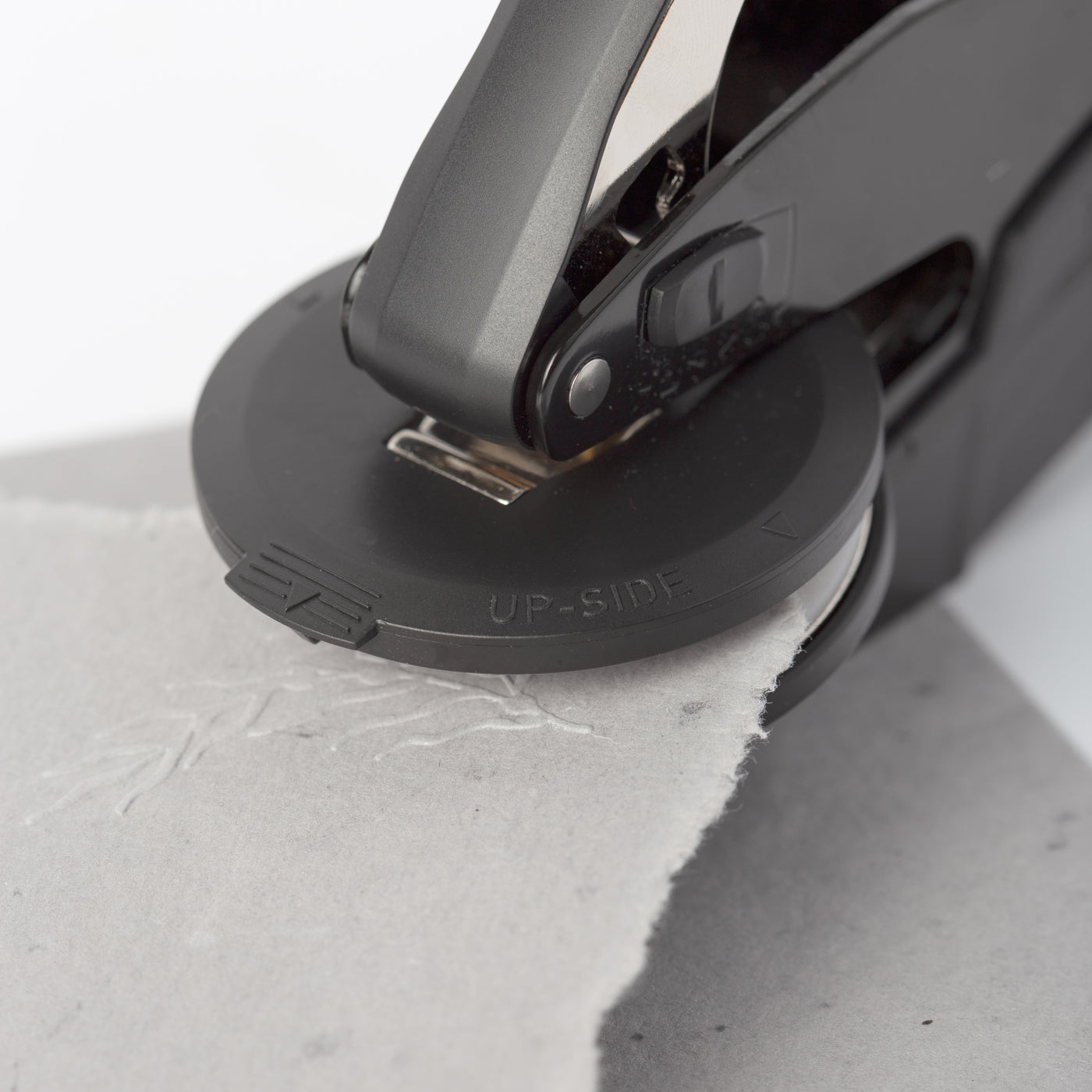 MINIMAL MONOGRAM EMBOSSER - HARPER